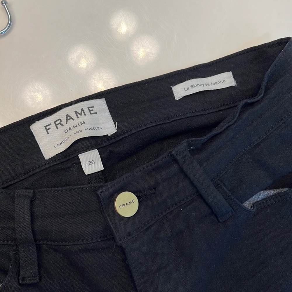 Frame LeSkinny black distressed skinny jeans- Size 26